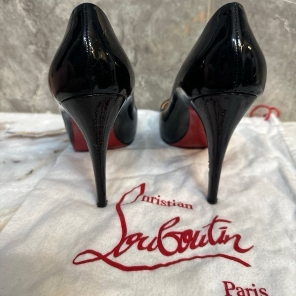 Christian Louboutin Very Privé Black Patent Leather Peep Toe Pumps - Picture 8 of 8